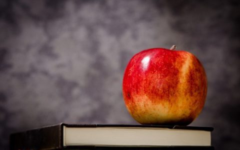 小红书如何撤回消息？